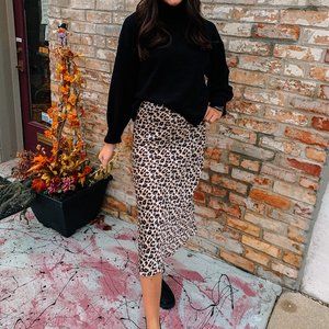 LEOPARD PRINT MIDI SKIRT